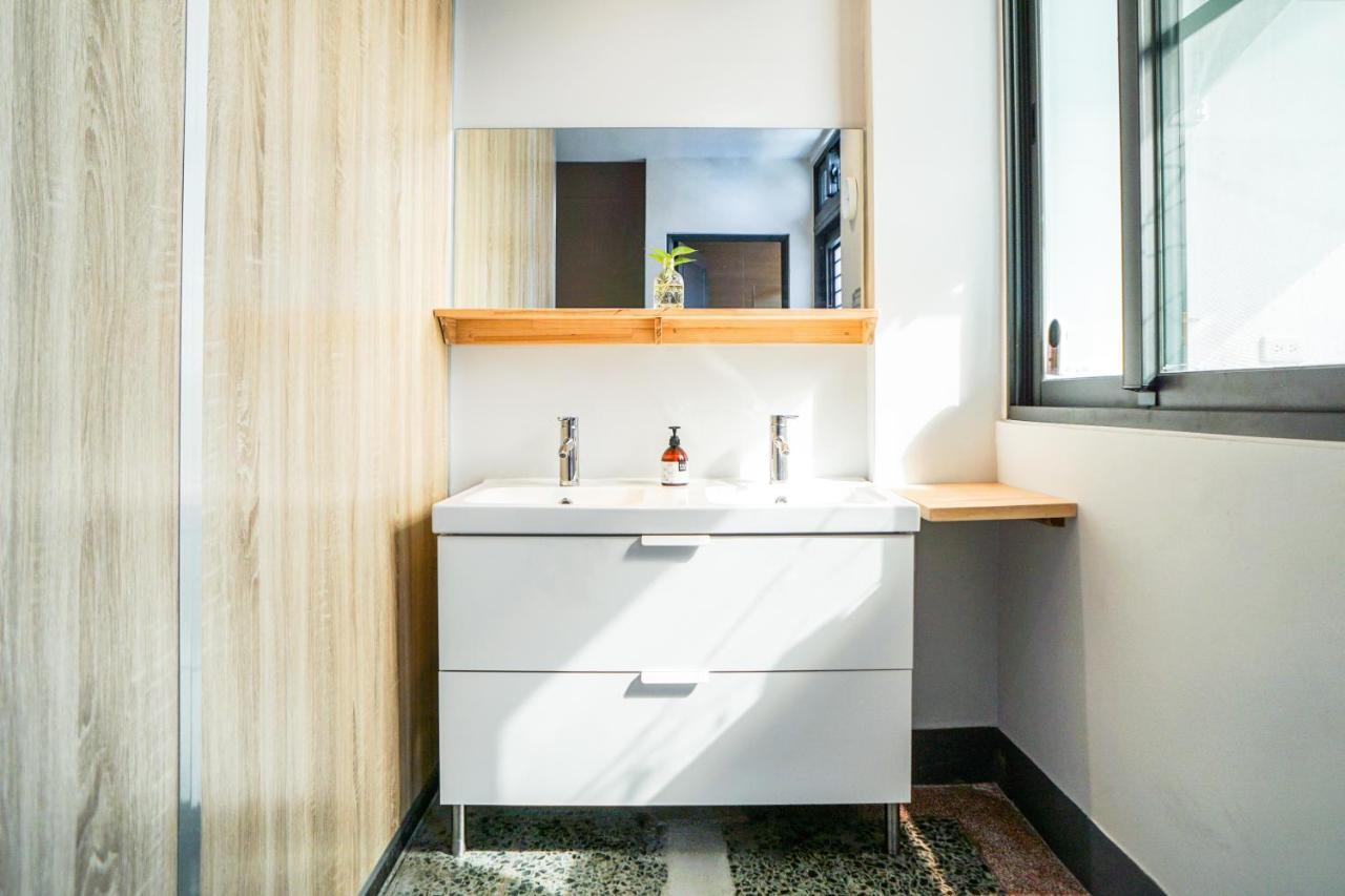 World Inn 窩二樓小客棧民宿 Hualien City Ngoại thất bức ảnh