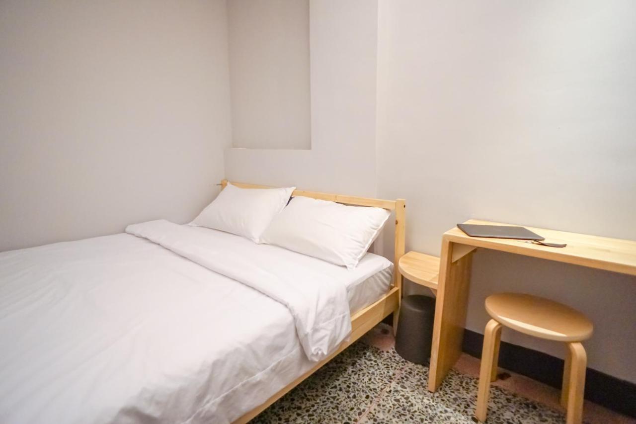 World Inn 窩二樓小客棧民宿 Hualien City Ngoại thất bức ảnh